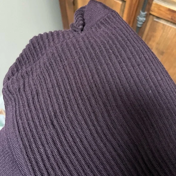 Sz 4 Plum Lululemon merino wool lotus cardigan - Picture 3 of 7